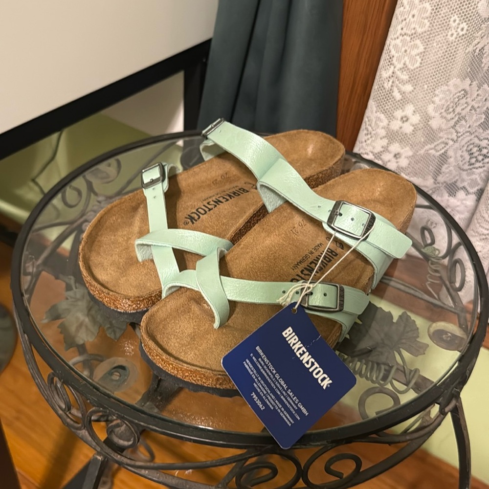 Birkenstock Mayari sandal NWT - size 37